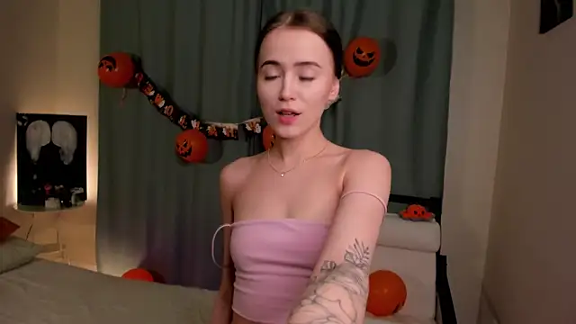 Chloeee4200 online show from 2, 11, 2025