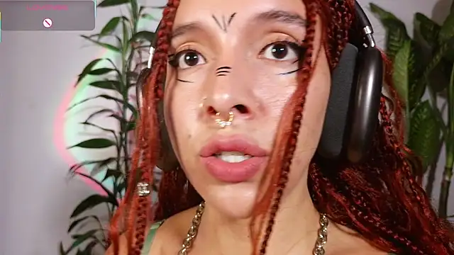 Snapshot of bri_von_dhara__ chatting on 2, 4, 2026 bri von dhara online show from 2, 4, 2026