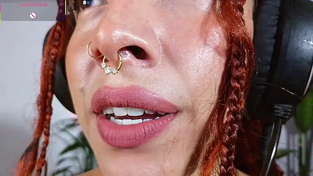 Snapshot of bri_von_dhara__ chatting on 9, 4, 2026 bri von dhara online show from 9, 4, 2026