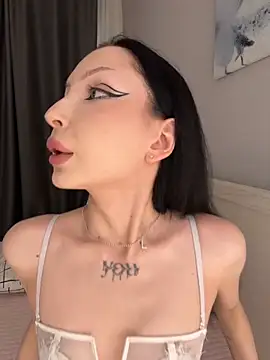 Lina Thornton  online show from 18, 5, 2026