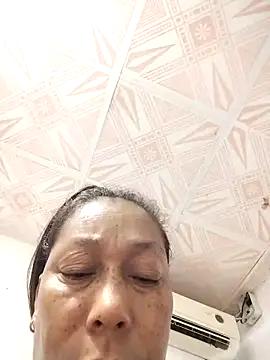 Naomi-Mature online show from 5, 12, 2025