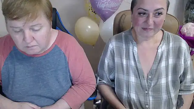 Snapshot of Bertie_Adeline chatting on 16, 10, 2025 Bertie Adeline online show from 16, 10, 2025