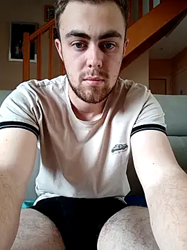 Snapshot of Aymeric35000 chatting on 3, 4, 2026 Aymeric35000 online show from 3, 4, 2026