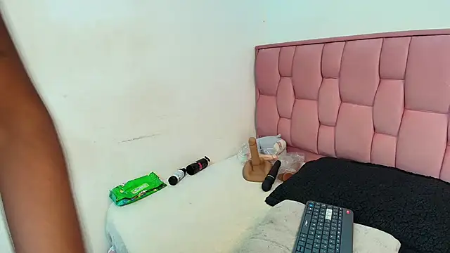 victoria aphril online show from 19, 2, 2026