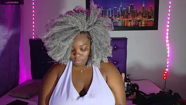 Snapshot of ebony_NeighborMoans chatting on 22, 4, 2026 ebony NeighborMoans online show from 22, 4, 2026