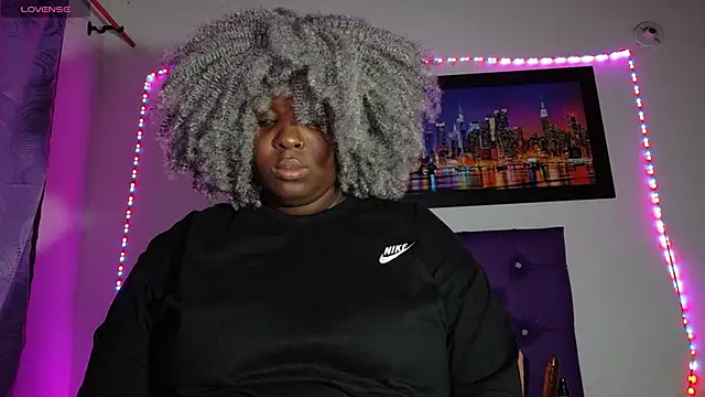 Snapshot of ebony_NeighborMoans chatting on 28, 4, 2026 ebony NeighborMoans online show from 28, 4, 2026