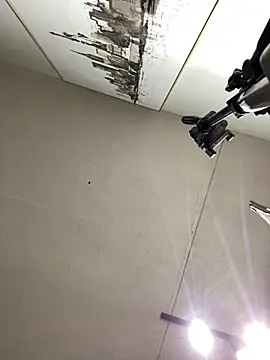 KloePink  online show from 31, 10, 2025