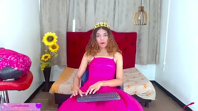 luisa  torres online show from 7, 11, 2025