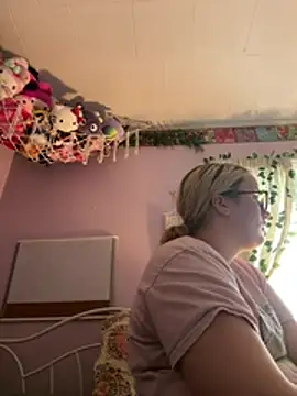 imawhorenslut19 online show from 12, 6, 2026