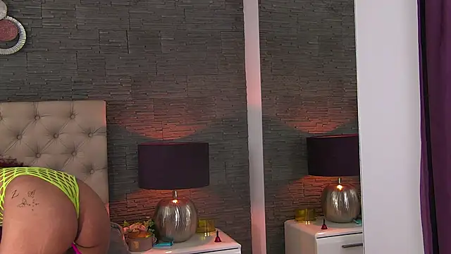 Snapshot of VannyFoxx chatting on 26, 5, 2026 VannyFoxx online show from 26, 5, 2026