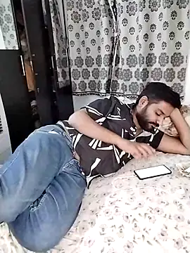 Snapshot of avi007p chatting on 10, 3, 2026 avi007p online show from 10, 3, 2026