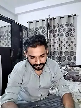 Snapshot of avi007p chatting on 25, 3, 2026 avi007p online show from 25, 3, 2026