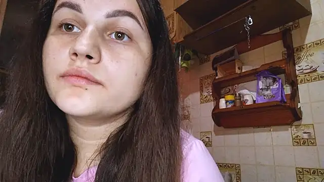 DierdreCousineau online show from 30, 9, 2025