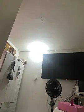 Snapshot of skullvalu chatting on 15, 4, 2026 skullvalu online show from 15, 4, 2026