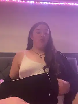 Imogenbabyyy online show from 2, 11, 2025