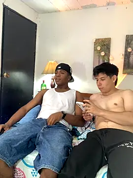 Snapshot of DEMOND_333 chatting on 5, 11, 2025 DEMOND 333 online show from 5, 11, 2025