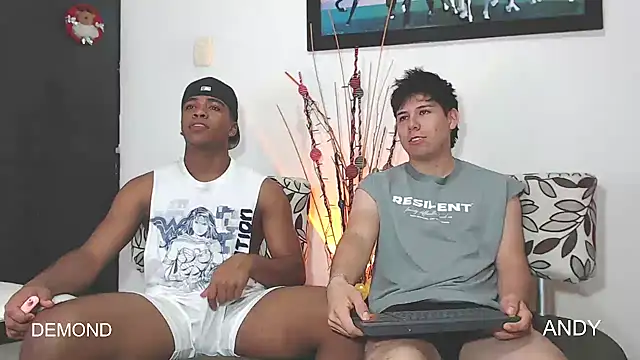 Snapshot of DEMOND_333 chatting on 15, 12, 2025 DEMOND 333 online show from 15, 12, 2025