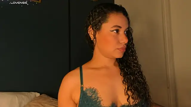 Snapshot of angie_leonn chatting on 14, 7, 2026 angie leonn online show from 14, 7, 2026