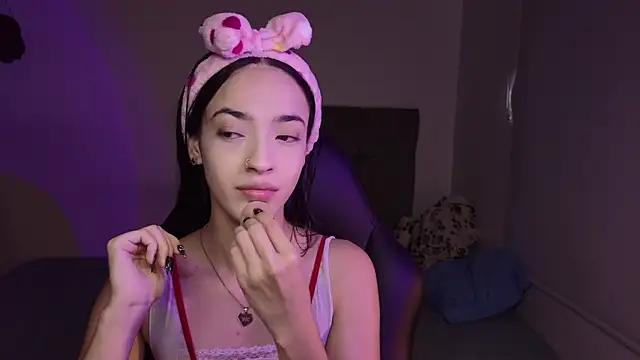 Snapshot of miIa_bratz chatting on 18, 7, 2026 miIa bratz online show from 18, 7, 2026