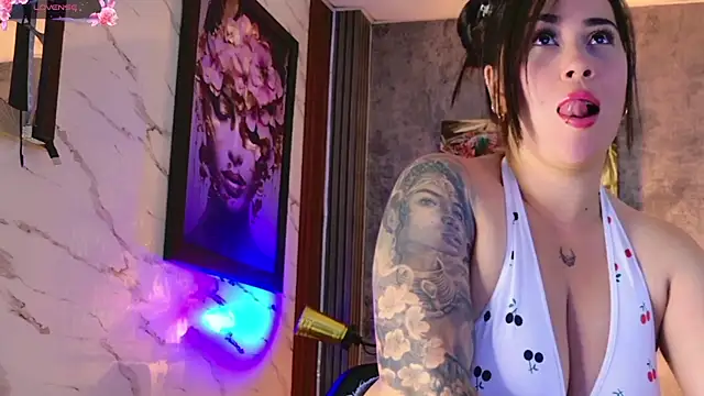 Snapshot of sarawolff chatting on 26, 3, 2026 sarawolff online show from 26, 3, 2026