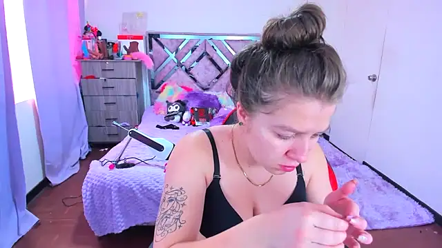 Luna Analya online show from 22, 12, 2025