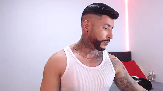 andrea de lucaa online show from 12, 11, 2025