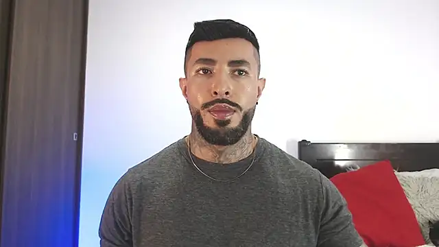 andrea de lucaa online show from 7, 4, 2026