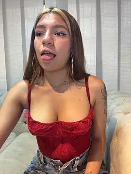 Snapshot of Isabella18_pink chatting on 24, 3, 2026 Isabella18 pink online show from 24, 3, 2026