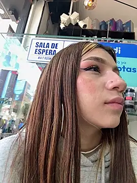 Snapshot of Isabella18_pink chatting on 28, 7, 2026 Isabella18 pink online show from 28, 7, 2026