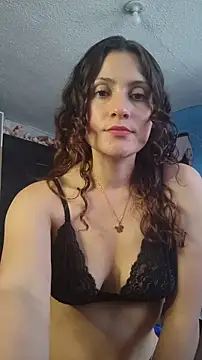 Snapshot of lindasyt chatting on 9, 2, 2026 lindasyt online show from 9, 2, 2026