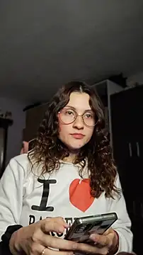 Snapshot of lindasyt chatting on 25, 3, 2026 lindasyt online show from 25, 3, 2026