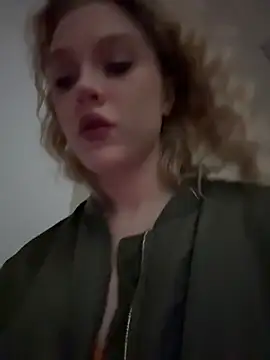 CaitlinSugar online show from 15, 12, 2025