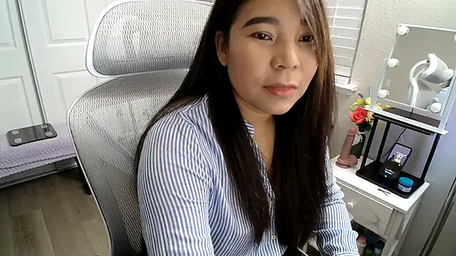 Snapshot of SHEILYN_ chatting on 13, 1, 2026 SHEILYN online show from 13, 1, 2026