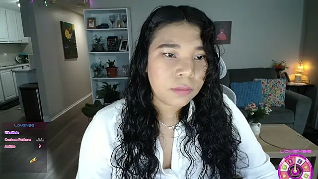 Snapshot of SHEILYN_ chatting on 6, 3, 2026 SHEILYN online show from 6, 3, 2026