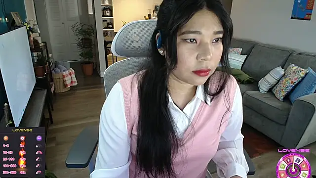 Snapshot of SHEILYN_ chatting on 16, 3, 2026 SHEILYN online show from 16, 3, 2026