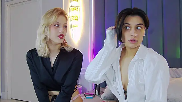 VioletAsh online show from 5, 10, 2025