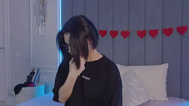 Snapshot of VioletAsh chatting on 10, 3, 2026 VioletAsh online show from 10, 3, 2026