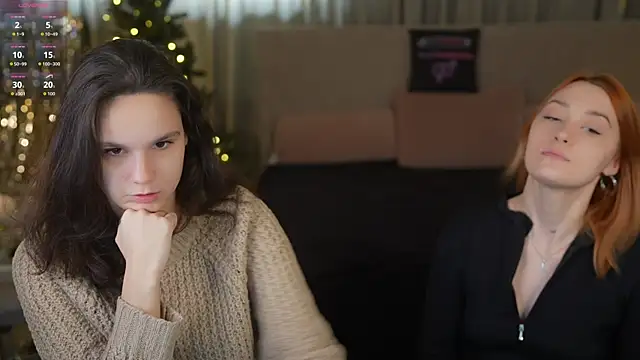 Snapshot of Cleo054 chatting on 17, 12, 2025 Cleo054 online show from 17, 12, 2025