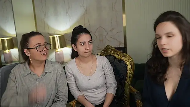 Snapshot of Cleo054 chatting on 6, 3, 2026 Cleo054 online show from 6, 3, 2026