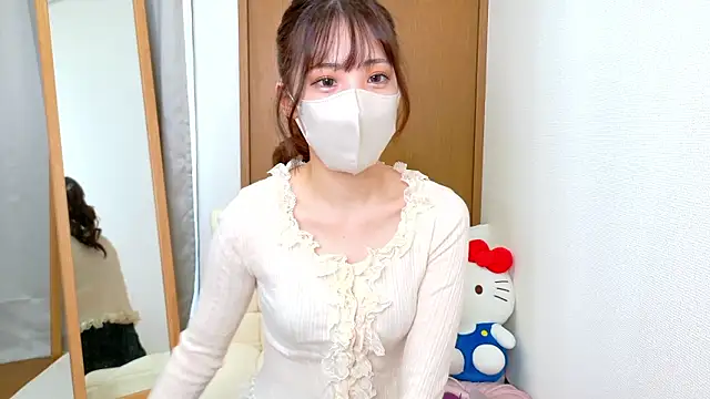 Snapshot of riri__nyan_o0 chatting on 8, 11, 2025 riri nyan o0 online show from 8, 11, 2025