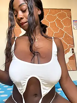 Snapshot of Astergray21 chatting on 21, 12, 2025 Astergray21 online show from 21, 12, 2025