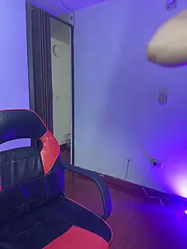 Snapshot of Candy_Velvet chatting on 16, 4, 2026 Candy Velvet online show from 16, 4, 2026