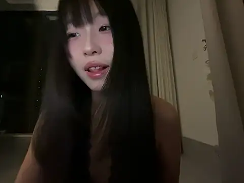 Snapshot of 77momomo chatting on 5, 4, 2026 77momomo online show from 5, 4, 2026