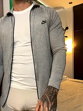 Tomy maylon online show from 8, 10, 2025