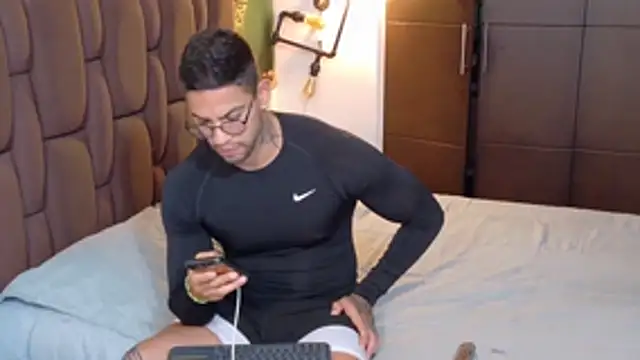 Tomy maylon online show from 7, 11, 2025