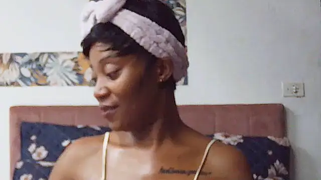 SweetPortableAmber online show from 4, 12, 2025