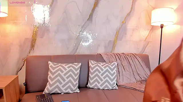 Tiffany Nm online show from 6, 1, 2026