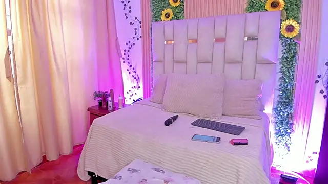 Jade Nmm online show from 7, 11, 2025