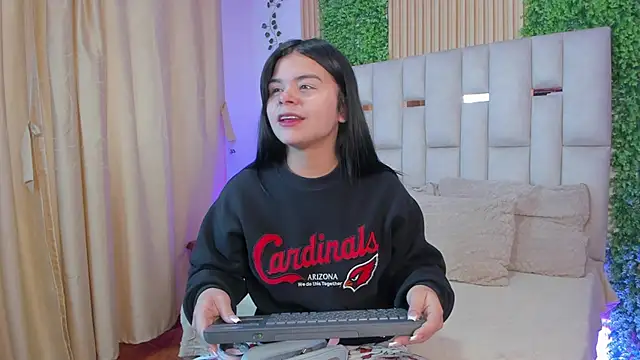 Snapshot of Jade_Nmm chatting on 8, 1, 2026 Jade Nmm online show from 8, 1, 2026