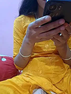 Snapshot of maya-Couple19 chatting on 5, 3, 2026 maya-Couple19 online show from 5, 3, 2026